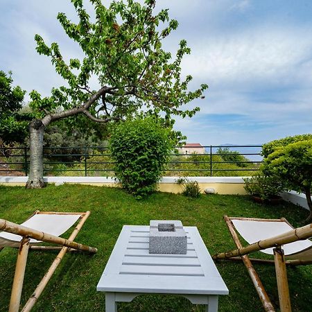 Sea Path Apartment Palaiontsiflikion Bagian luar foto