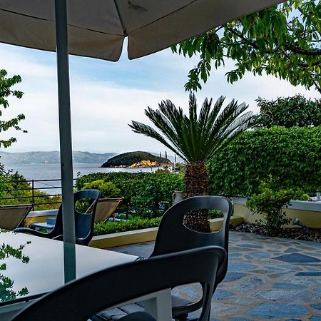 Sea Path Apartment Palaiontsiflikion Bagian luar foto