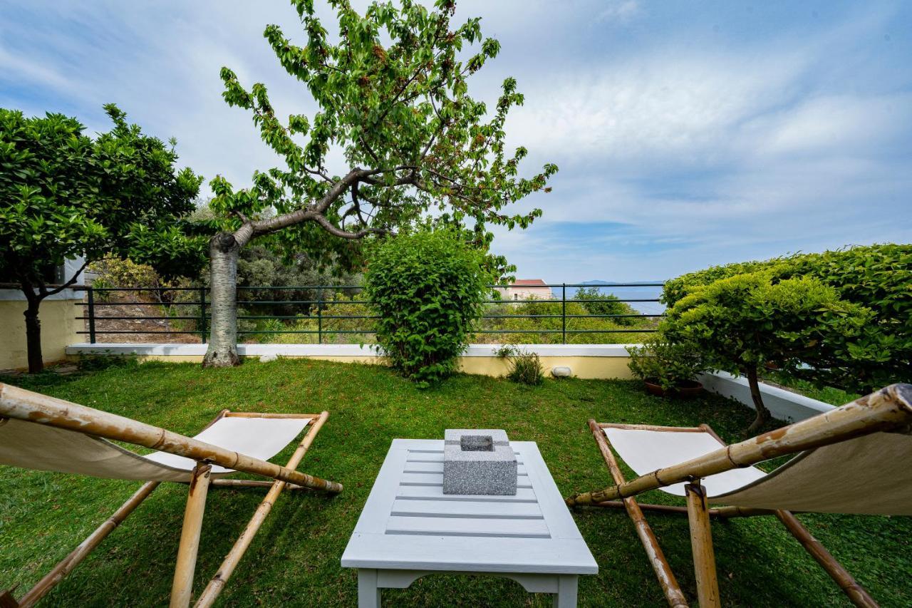 Sea Path Apartment Palaiontsiflikion Bagian luar foto