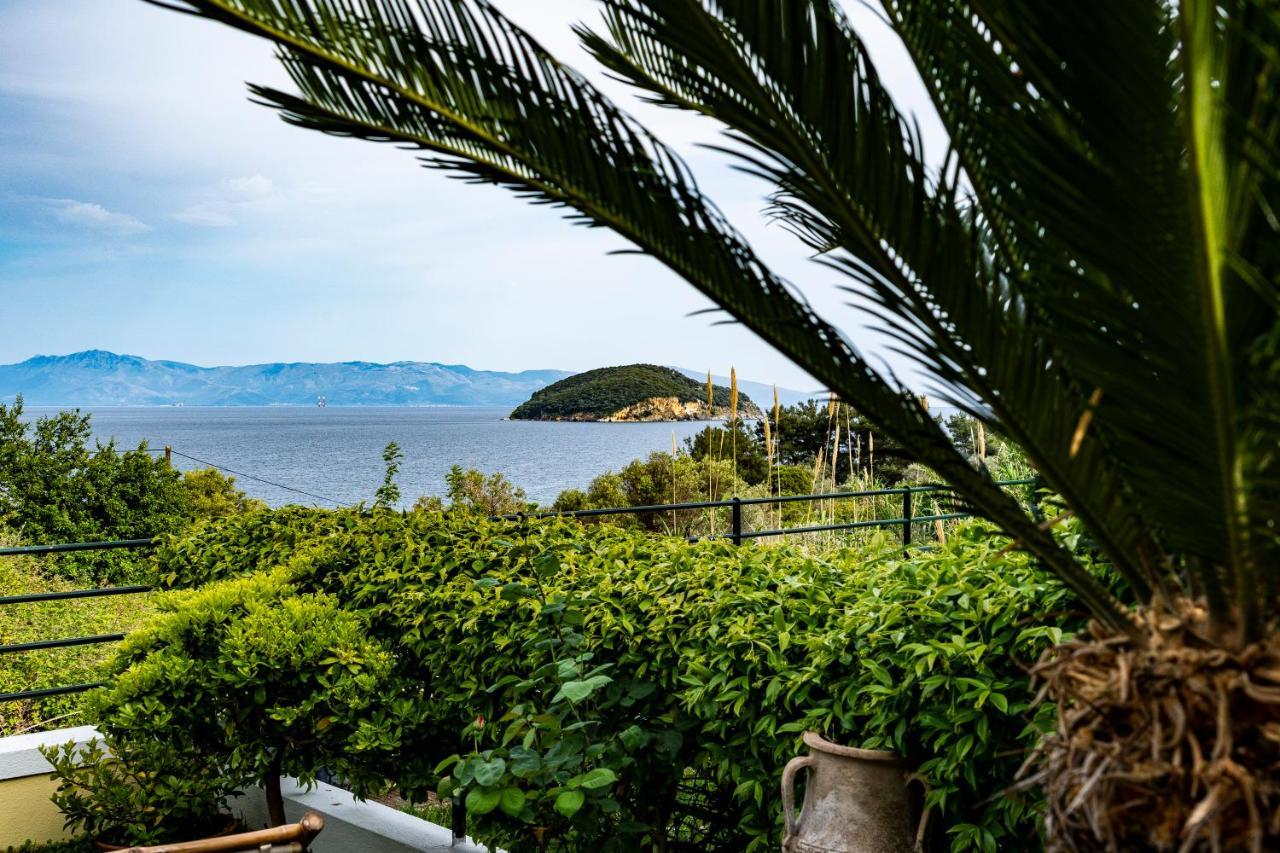 Sea Path Apartment Palaiontsiflikion Bagian luar foto