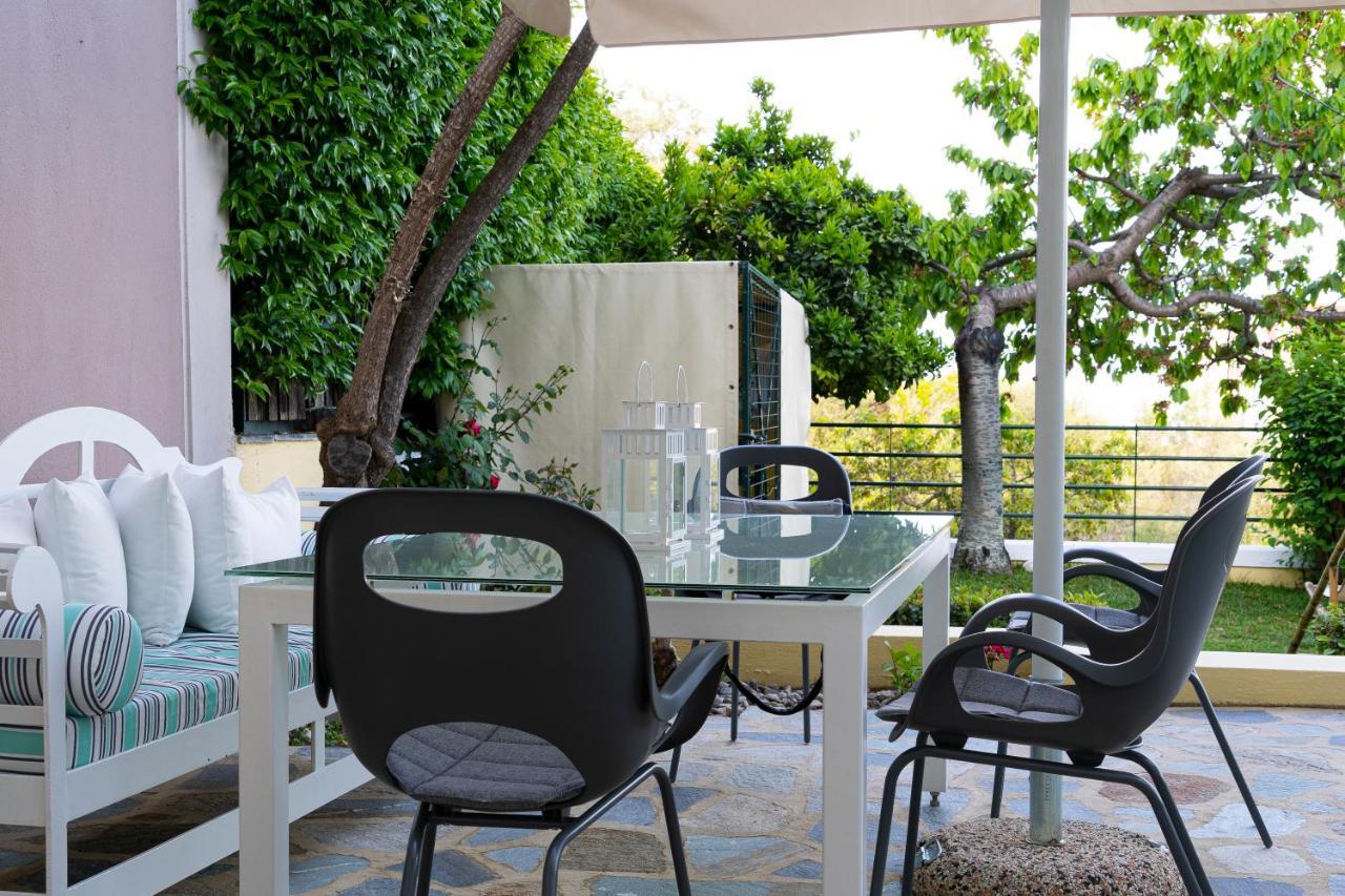 Sea Path Apartment Palaiontsiflikion Bagian luar foto