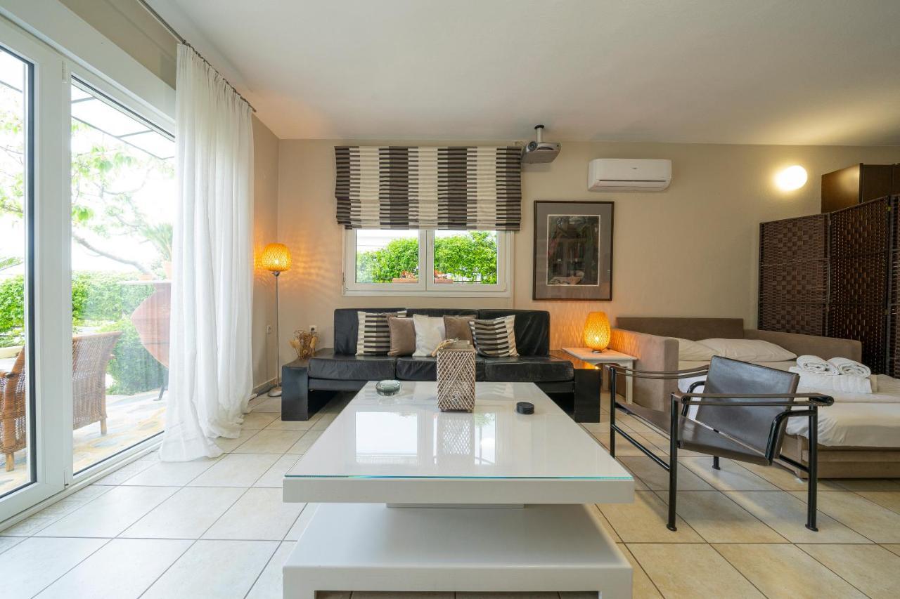 Sea Path Apartment Palaiontsiflikion Bagian luar foto