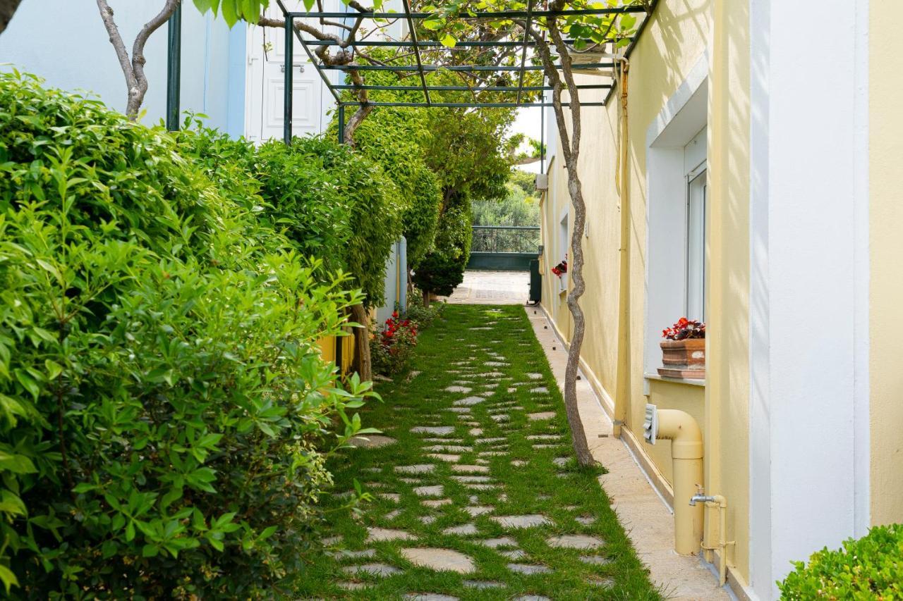 Sea Path Apartment Palaiontsiflikion Bagian luar foto
