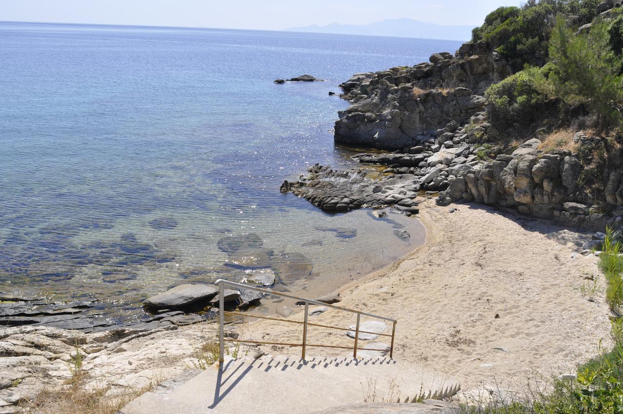 Sea Path Apartment Palaiontsiflikion Bagian luar foto